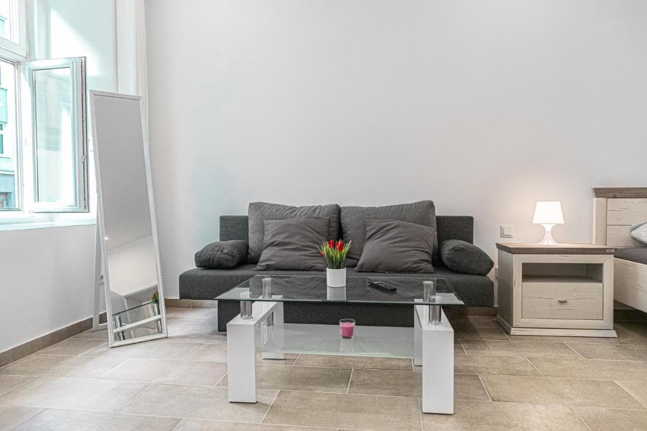 9 Min From City Center - Beautiful Studio Near U1 Reumannplatz Viena Exterior foto